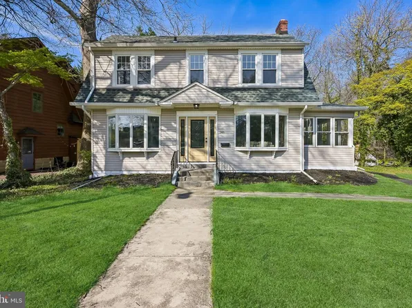 246 Briar Hill Ln, Woodbury, NJ 08096