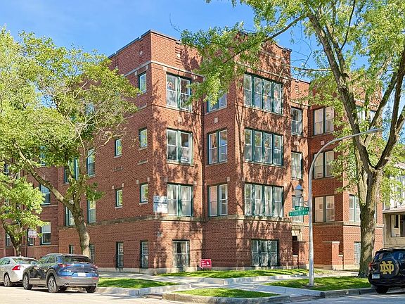 2nd image of 3455 N Bosworth Ave #3C