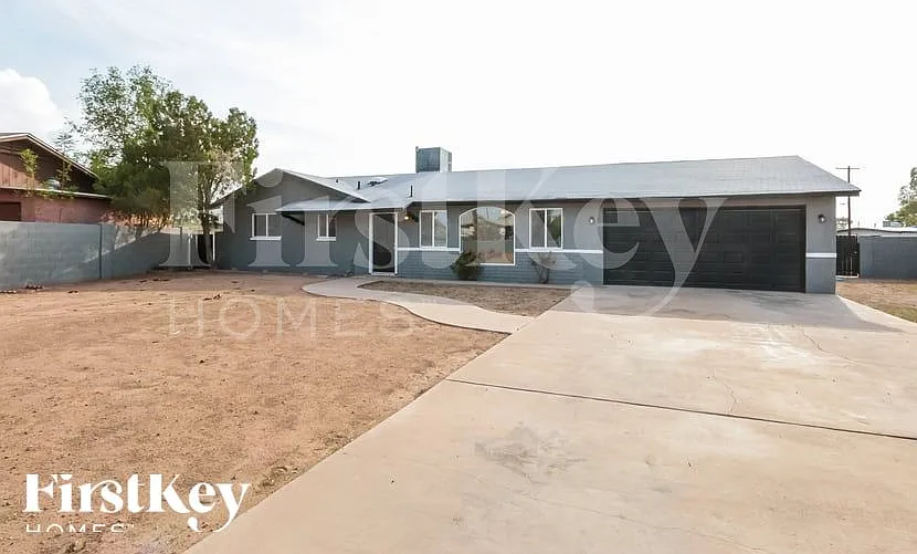 4 bed, 3.0 bath, 1650 sqft, $1,990 — Photo 2