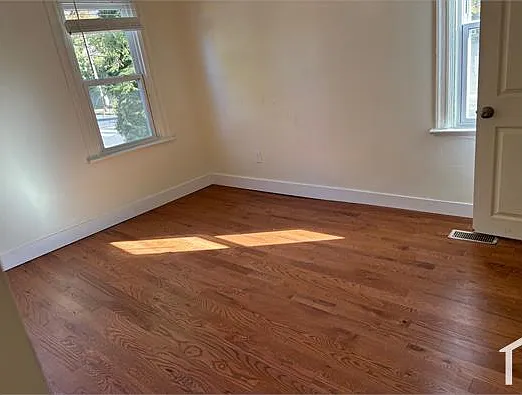 5208 Dix St NE — Photo 20