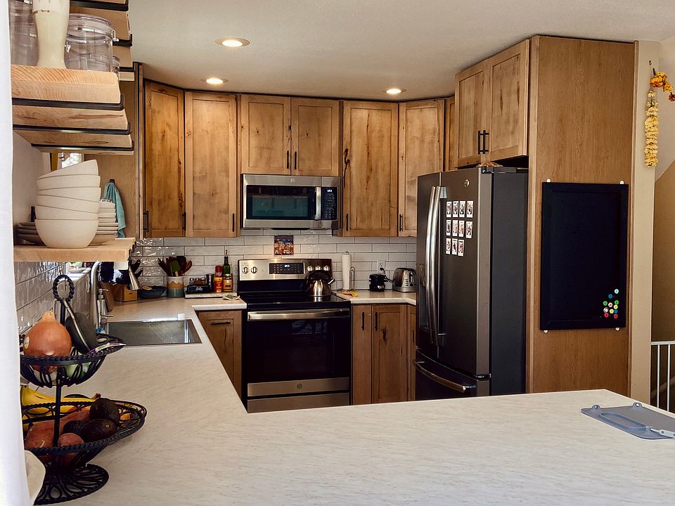 New kitchen that is great for entertaining.