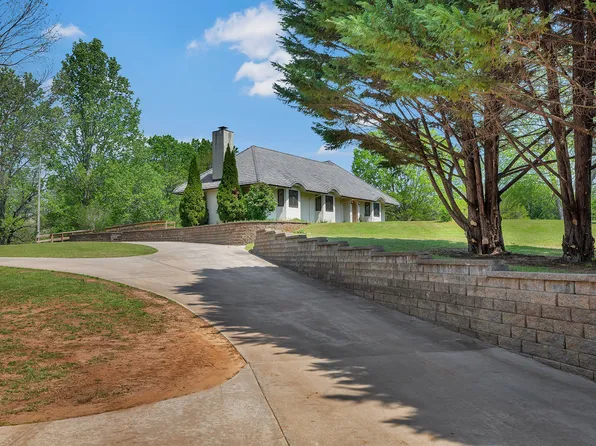 703 Burnt Tanyard Rd, Salem, SC 29676