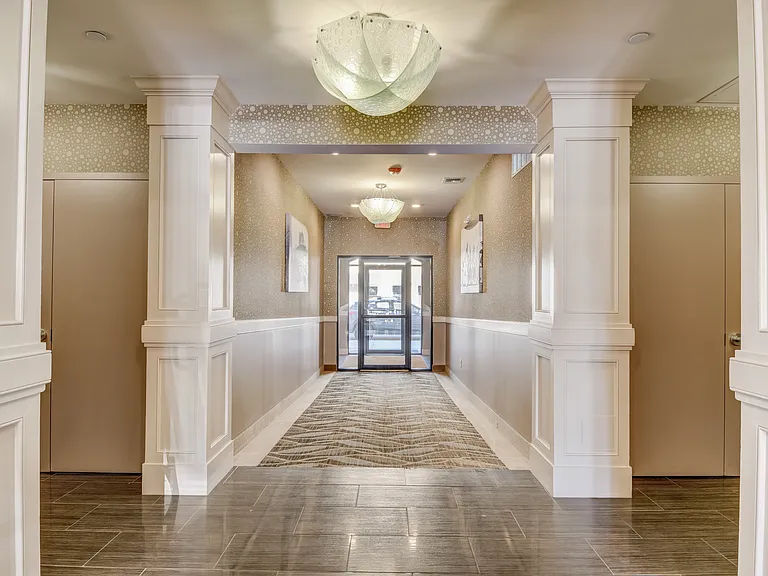 Station Place Apartments — Photo 3