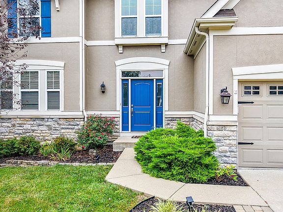 2nd image of 10233 Highmeadow Ln