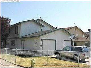 2nd image of 900 G St