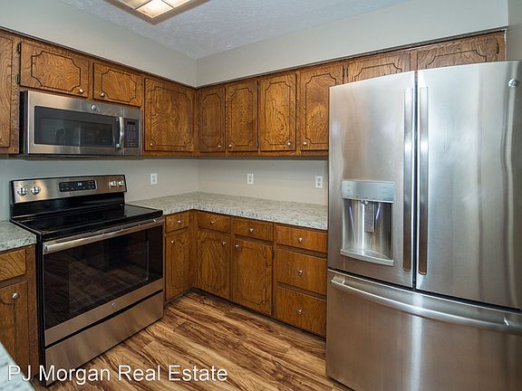 5th image of 6121 N 108th Avenue Cir