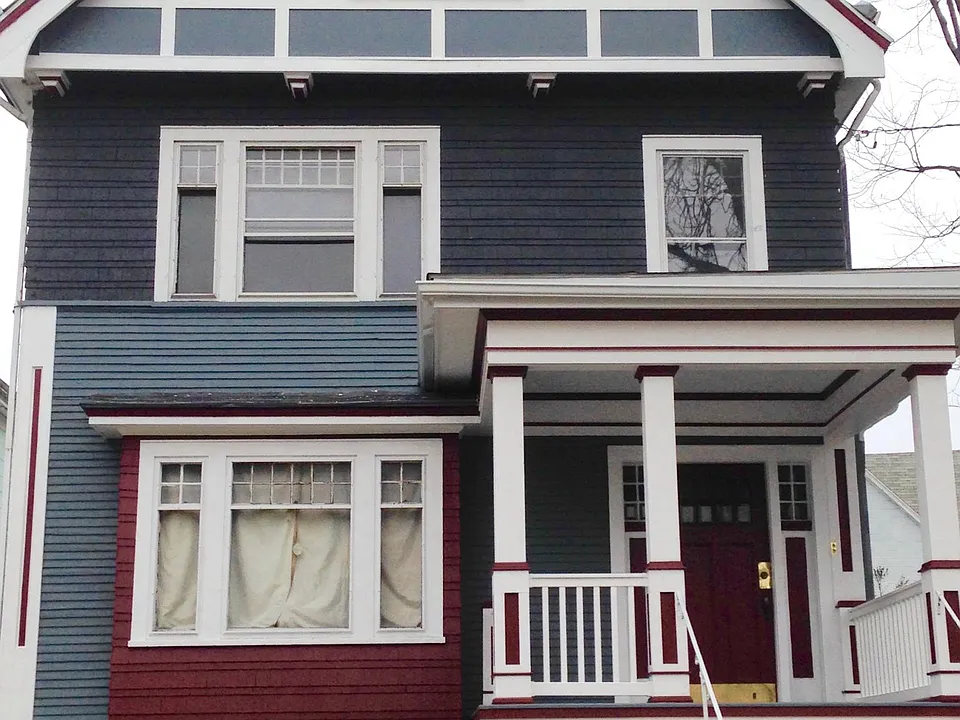 142 Lafayette Ave