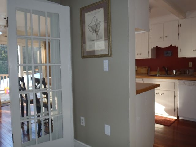 2nd image of 10 Cherokee St