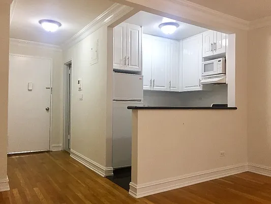 Rented by Manhattan Connection | media 12