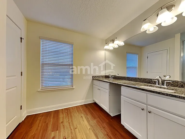 3275 Roundabout Dr — Photo 11