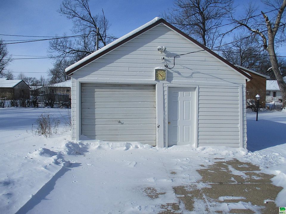 617 N Roosevelt Ave, Cherokee, IA 51012 Zillow