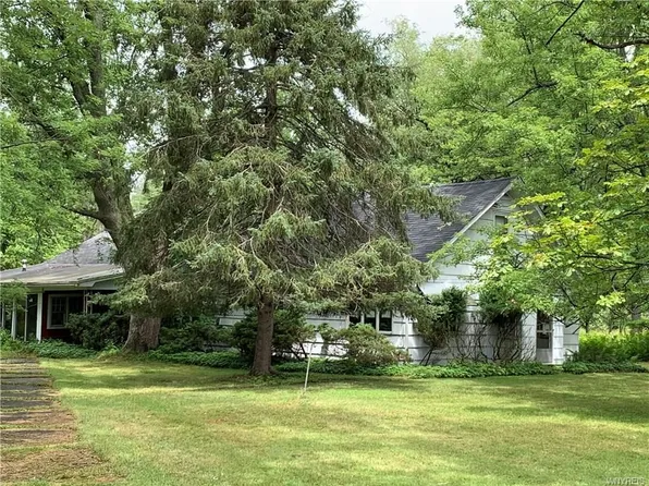 262 E And West Ave, Buffalo, NY 14224