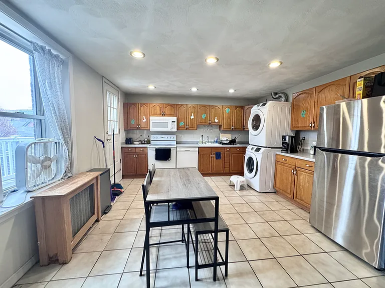 154 Harvard St #7A — Photo 13