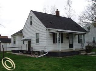21707 Tuscany Ave, Eastpointe, MI 48021