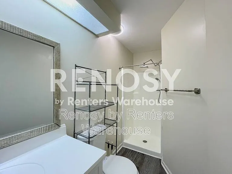 5310 Lake Victoria Arch — Photo 27