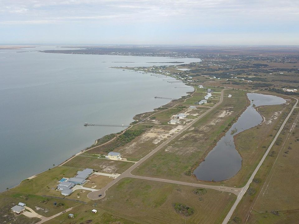 1st image of 36 Bay Club Dr
