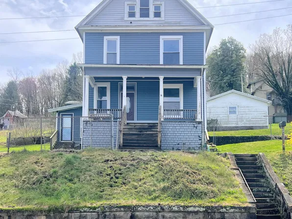 342 Walnut St, Grafton, WV 26354