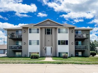 4155 Mallard Ct APT 4, Bettendorf, IA 52722