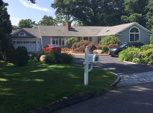 38 Quaker Path, Cold Spring Harbor, NY 11724