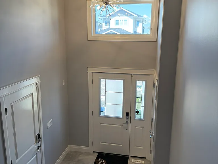 208 Barrett St — Photo 13