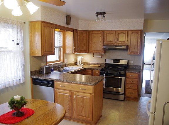 4th image of 6118 W Leland Ave