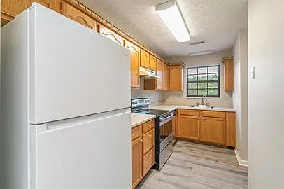 348 Indian Hills Cir #8 — Photo 7