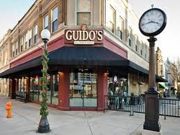 6 E Main St #203, Champaign, IL 61820