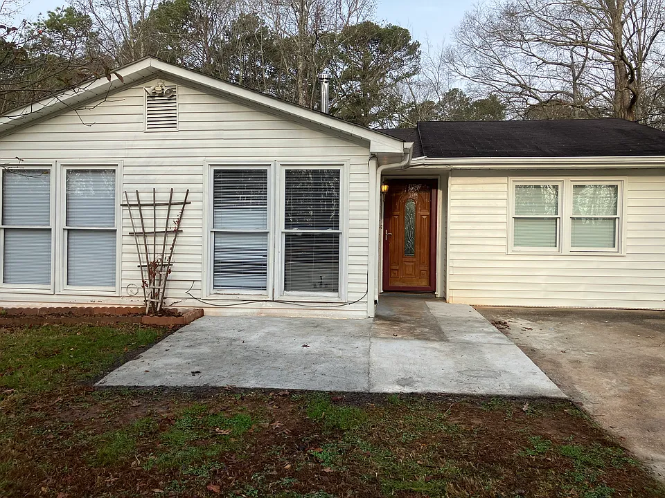 577 Virginia Ave