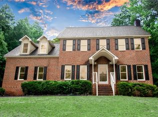 4720 Oakview Dr, Trinity, NC 27370