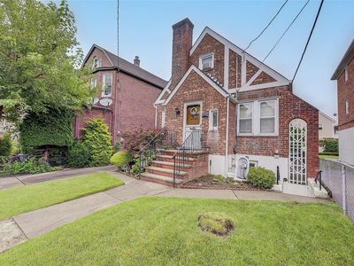 43-65 160th Street, Flushing, NY, 11358