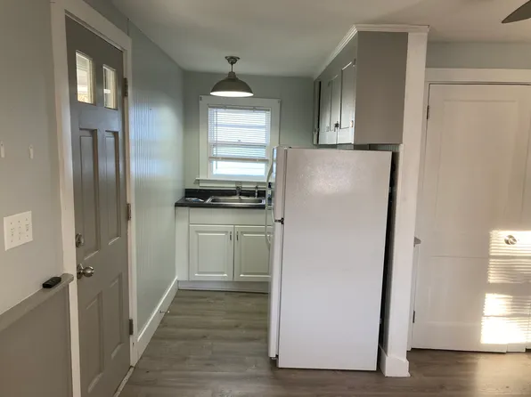 31 W Old Orchard Ave Cabin A, Old Orchard Beach, ME 04064