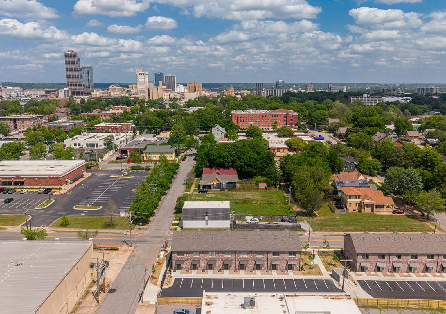 SOMA Area, Little Rock - 2 Bedroom - New Construction Luxury Townhomes — Photo 3