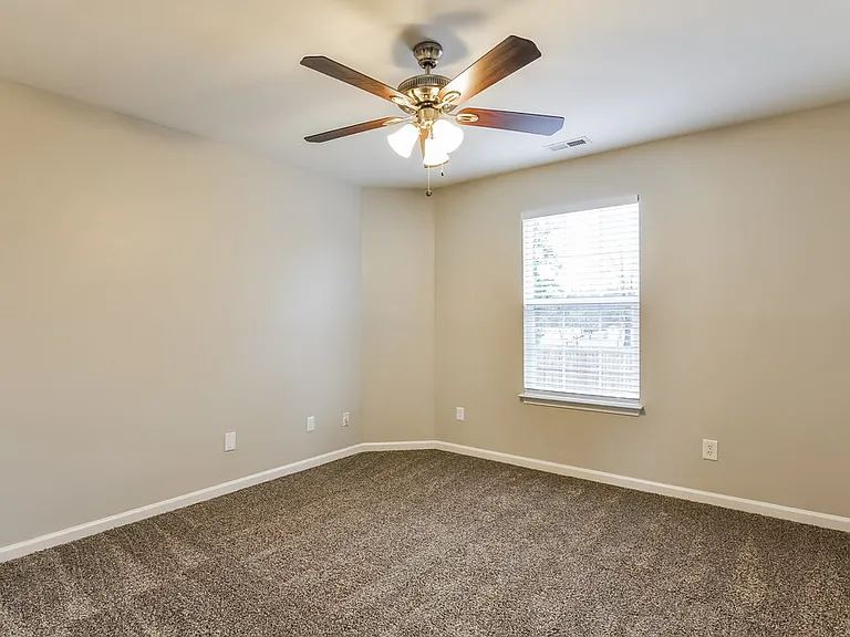 4027 Taylor Oaks Dr — Photo 12