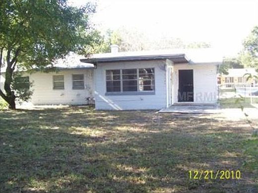 2nd image of 1905 Cricket Dr