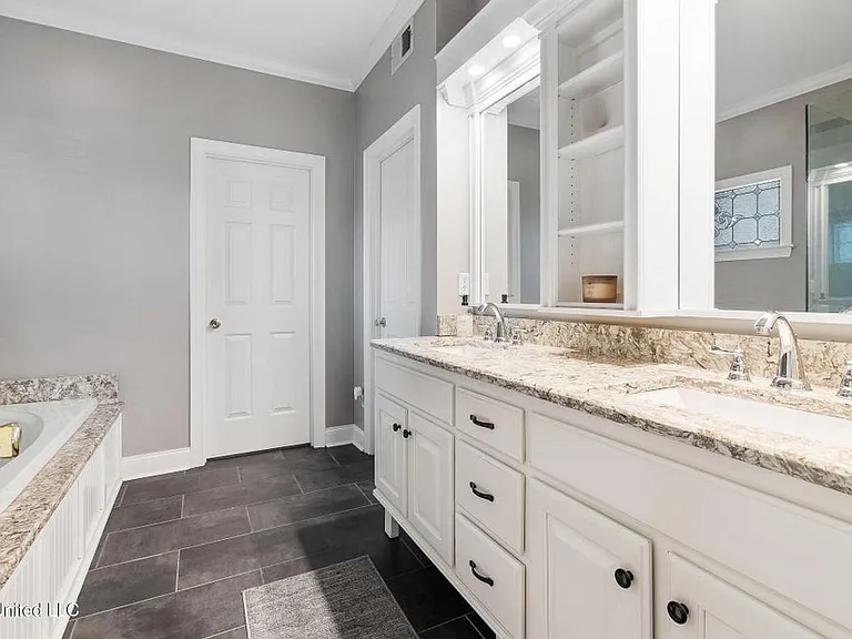 2535 Appleton Dr — Photo 35