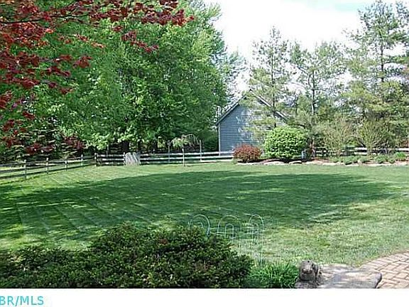 5th image of 140 Briarbend Ct