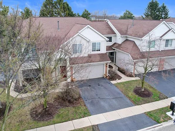 514 E Thornhill Ln, Palatine, IL 60074