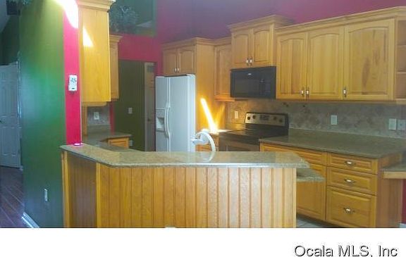5th image of 2752 NE 35th St