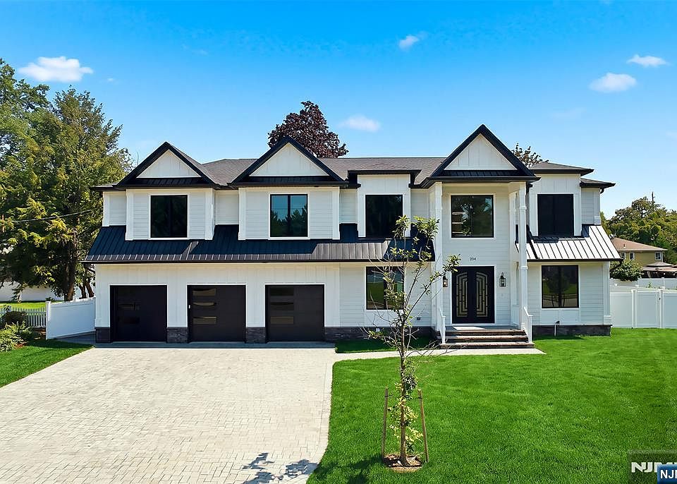 1st image of 295 Georgian Drive