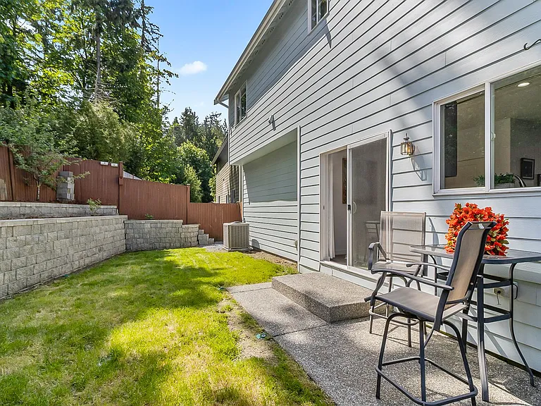 1320 Weaver Way — Photo 34