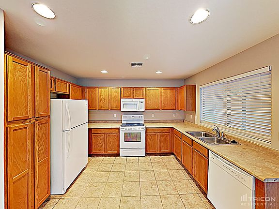 5th image of 2013 W Allens Peak Dr