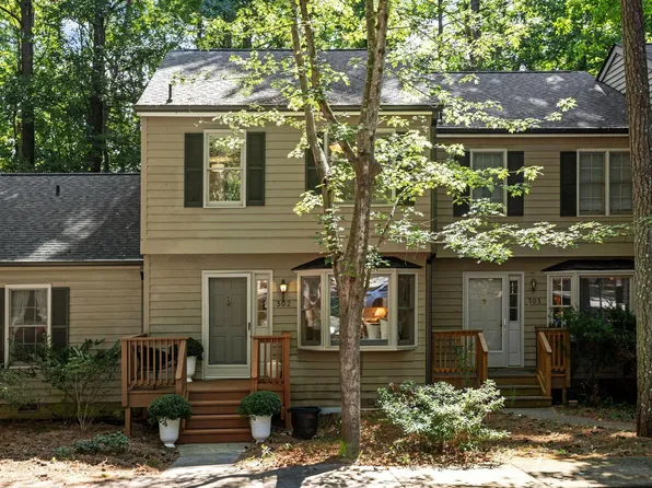 302 Forest Ct, Carrboro, NC 27510