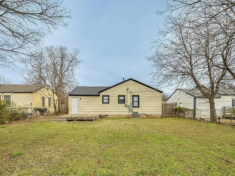 1208 Jet Dr — Photo 34