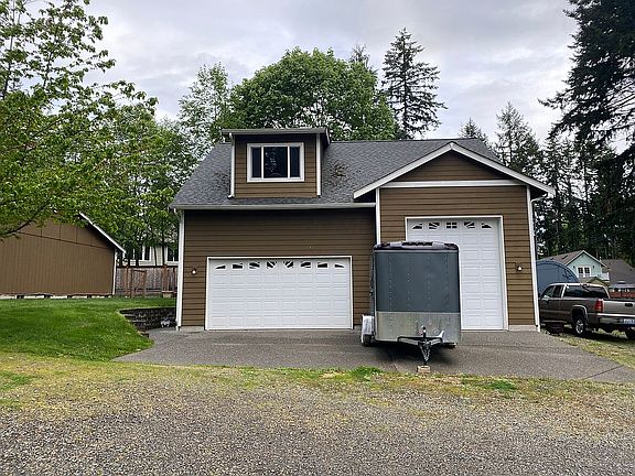  garage/shop with rec room 