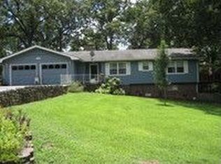 1006 Chinquapin Woods, Cassville, MO 65625