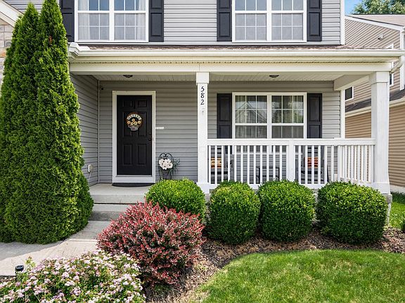 3rd image of 582 Slaybaugh Dr