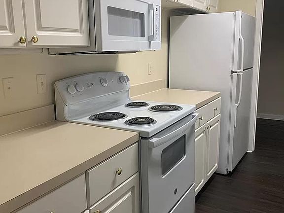 4th image of 5560 Metrowest Blvd #31f7a3217