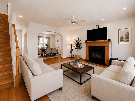 4th image of 9825 Catalina Dr