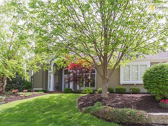 Welcome home! Beautiful home- inside and out