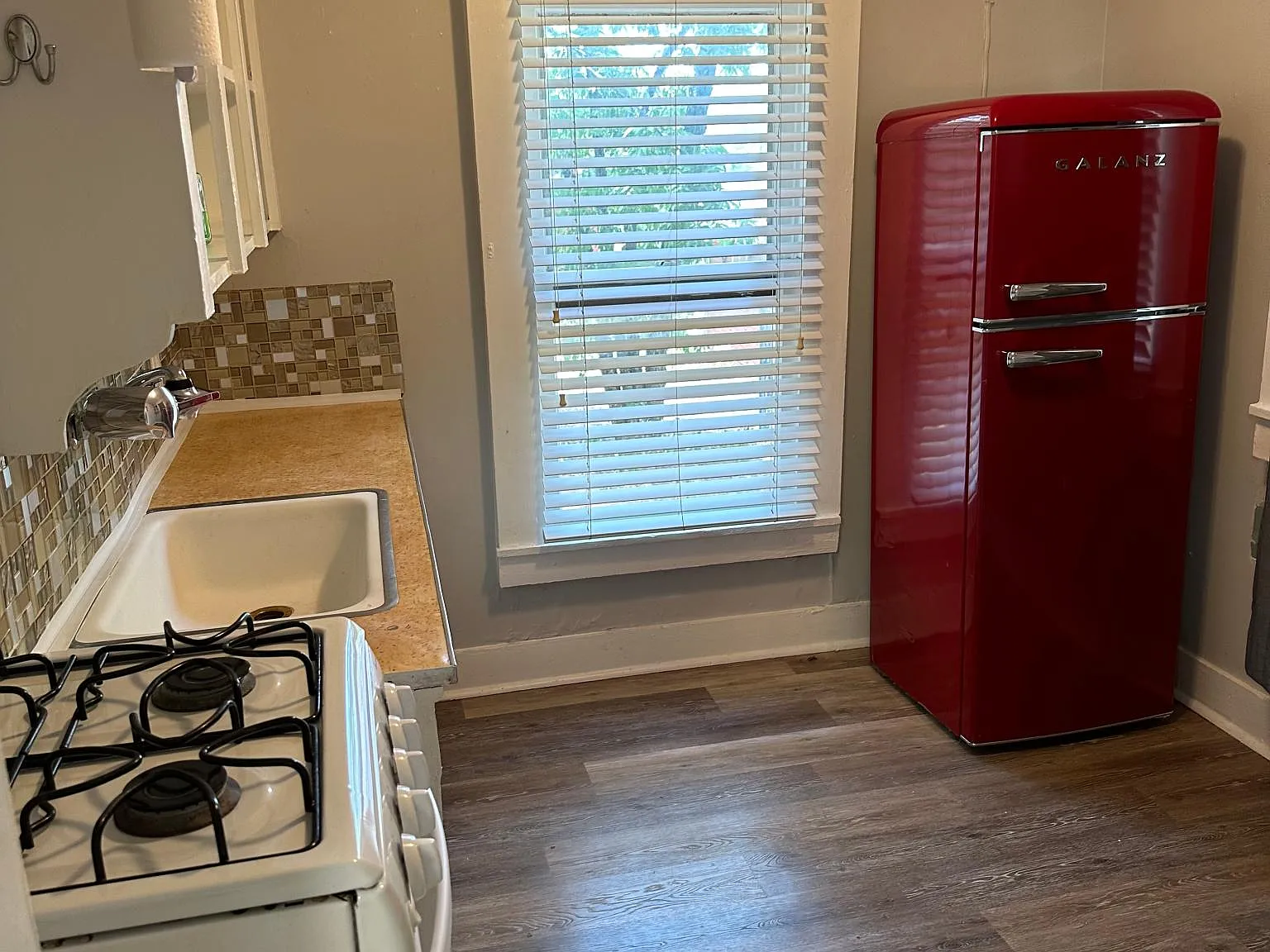 Studio, 500 sqft, $800 — Photo 4